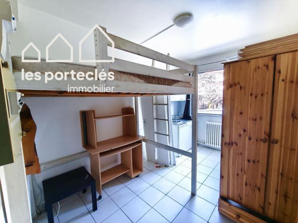 3 studios en centre ville St Germain en laye