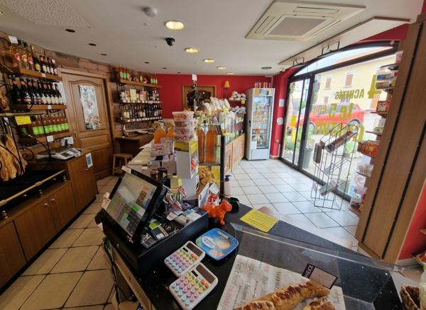 BOULANGERIE-PÂTISSERIE + MAISON T7 * MURS ET FONDS * proche VITTEL (88)