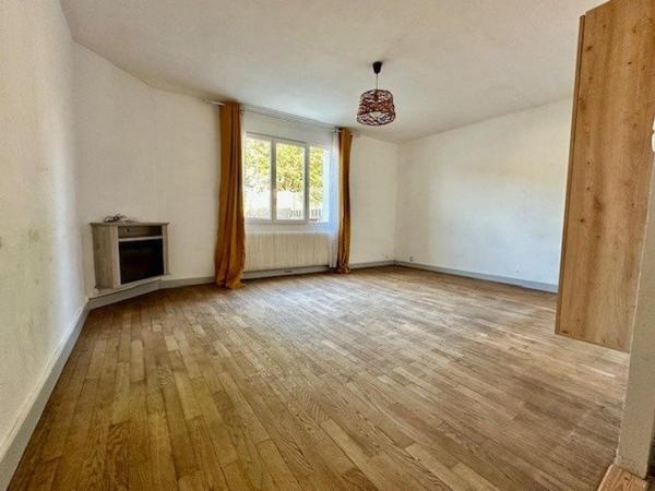 Maison à Saint-Calais, 72120 - 5 pièces 115m²