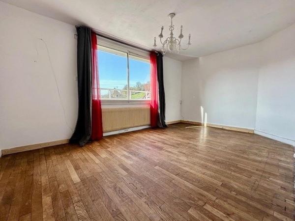 Maison à Saint-Calais, 72120 - 5 pièces 115m²