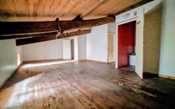 Maison à vendre    4 pièces •  Bourg