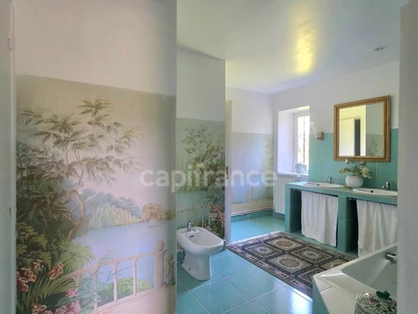Prestigieuse demeure à vendre au coeur de la Drôme.