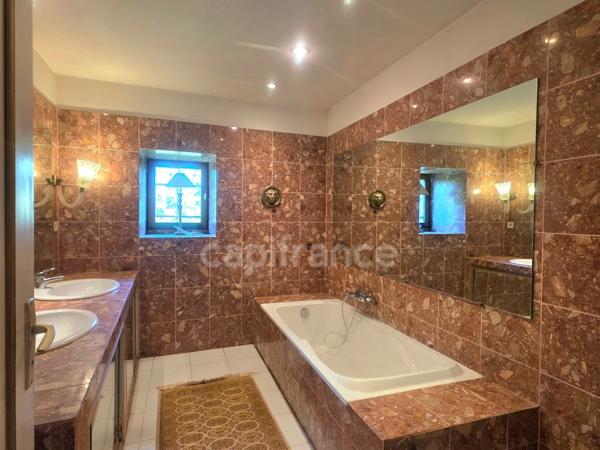 Prestigieuse demeure à vendre au coeur de la Drôme.