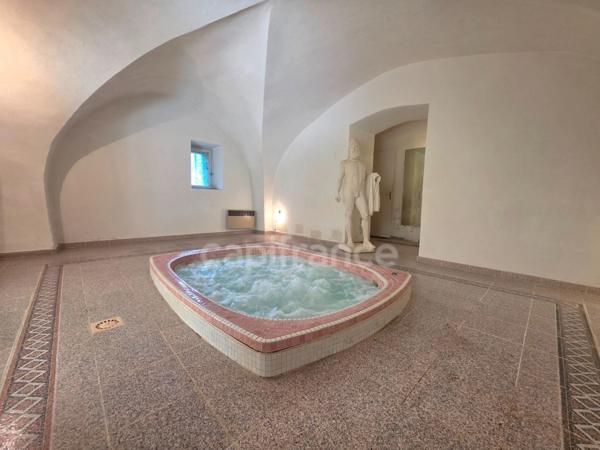 Prestigieuse demeure à vendre au coeur de la Drôme.