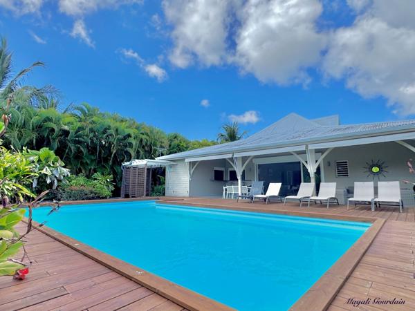 SAINT-FRANÇOIS – VILLA D’EXCEPTION AVEC GRANDE PISCINE, À 5 MINUTES DES PLAGES