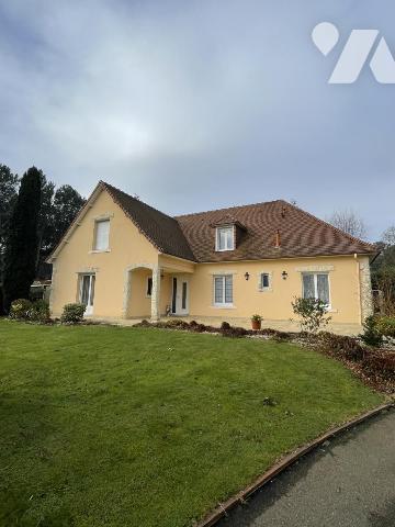 Pavillon indépendant sur 3400m2 de jardin clos arboré.