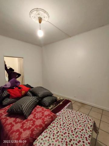 Vente                                                      Immeuble
                        
                     10 pièces                      190 m2                     à Elne