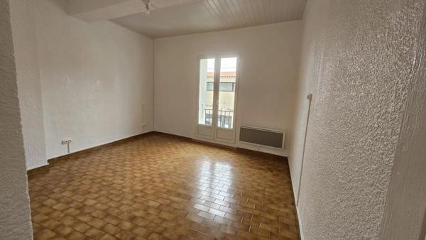 Vente                                                      Immeuble
                        
                     10 pièces                      190 m2                     à Elne