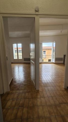 Vente                                                      Immeuble
                        
                     10 pièces                      190 m2                     à Elne