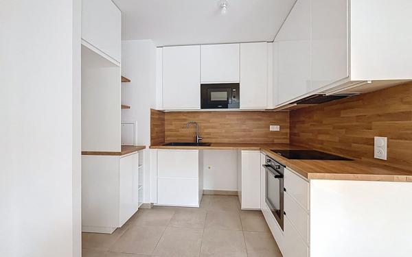 Appartement à vendre    4 pièces • 75,87 m2 Voisins-le-Bretonneux