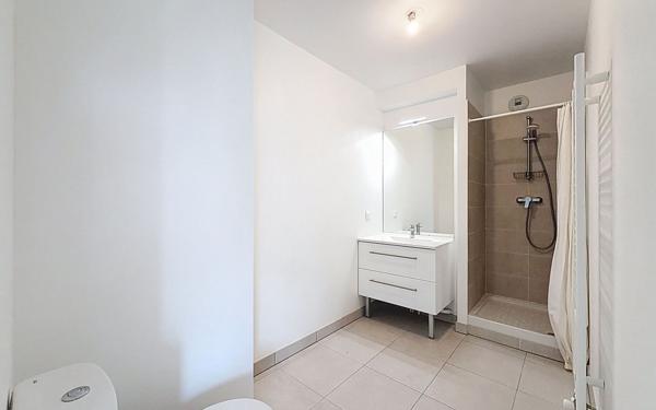 Appartement à vendre    4 pièces • 75,87 m2 Voisins-le-Bretonneux