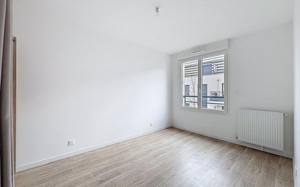 Appartement à vendre    4 pièces • 75,87 m2 Voisins-le-Bretonneux