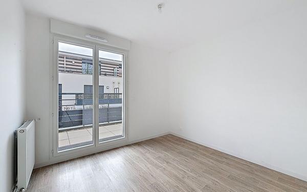 Appartement à vendre    4 pièces • 75,87 m2 Voisins-le-Bretonneux