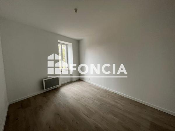 Location Appartement 3 pièces 65.92 m² - 22 AVENUE DE L'OCCITANIE Veyre Monton 63960