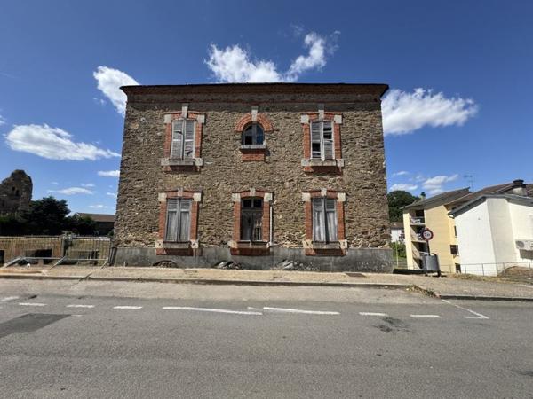 Maison à vendre |  Châlus |  6 pièces | 180 m²