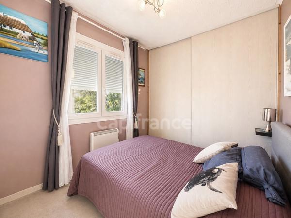Maison plain pied de 80 m² avec 4 pièces, piscine jacuzzi et panneaux solaires à Vergèze