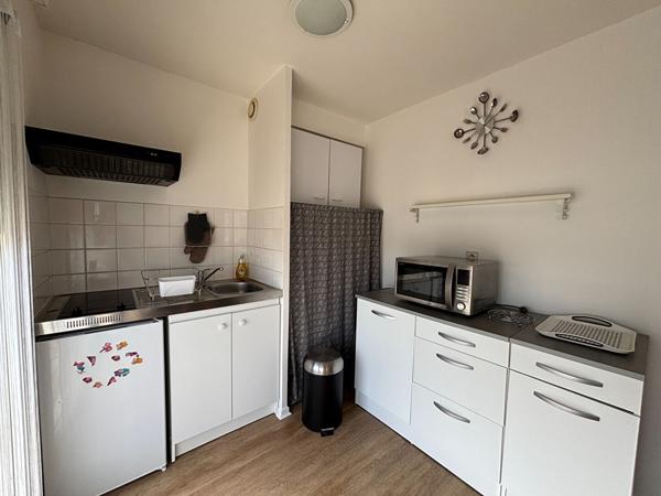 STUDIO MEUBLE - 23 M² - RUE DE LA LIBERTE