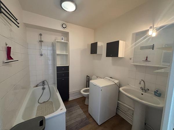 STUDIO MEUBLE - 23 M² - RUE DE LA LIBERTE