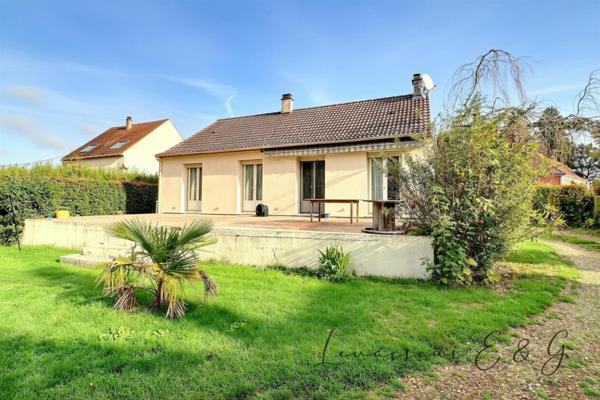 LA DRENNE - PAVILLON DE PLAIN-PIED AVEC SOUS-SOL TOTAL, TERRASSE DE 70 M² ET TERRAIN DE 1 144 M²