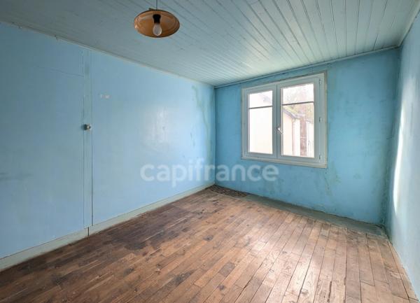 A vendre, Maison en pierres à rénover avec 2 hectares de terrain plat à Carentoir – Idéal chevaux et projets nature.”