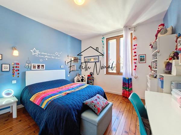 Millau (12100) APPARTEMENT T4 DE 136 M² AU DERNIER ETAGE - POSSIBILITE DE GARAGE