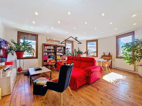 Millau (12100) APPARTEMENT T4 DE 136 M² AU DERNIER ETAGE - POSSIBILITE DE GARAGE