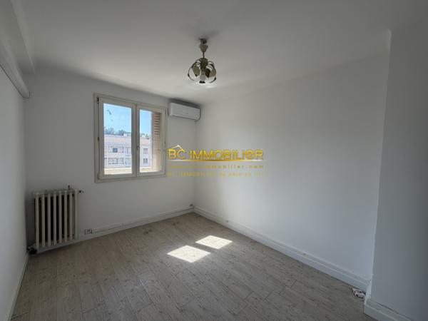 APPARTEMENT TYPE 4 : PARC FLEURI