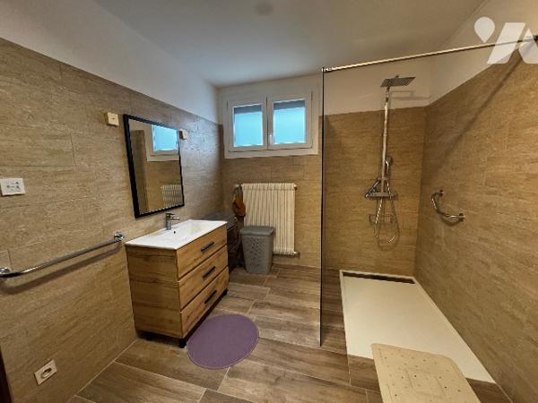 Maison 7 pièces 223 m²