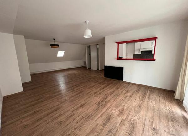 Appartement à louer  3 pièces • 79,37 m2 Douai