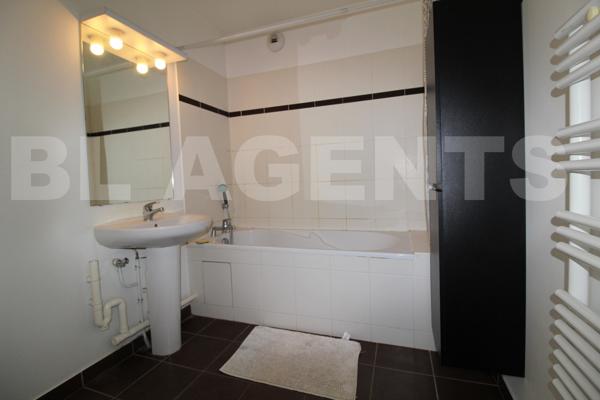 MAGNY-LE-HONGRE – Charmant T2 avec ascenseur et parking