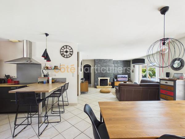 Vente
                Maison126,76 m² - 6 Pièces -
                    LES MATHES (17570)