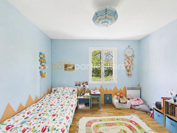 Vente
                Maison126,76 m² - 6 Pièces -
                    LES MATHES (17570)