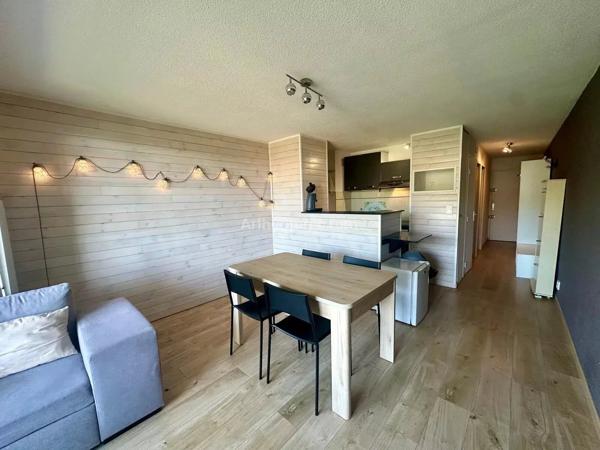 Location                                                      Appartement
                        
                     2 pièces                      33 m2                     à Villeneuve-Loubet