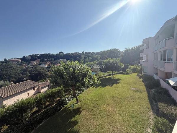 Location                                                      Appartement
                        
                     2 pièces                      33 m2                     à Villeneuve-Loubet