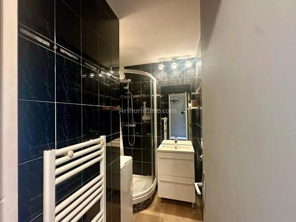 Location                                                      Appartement
                        
                     2 pièces                      33 m2                     à Villeneuve-Loubet