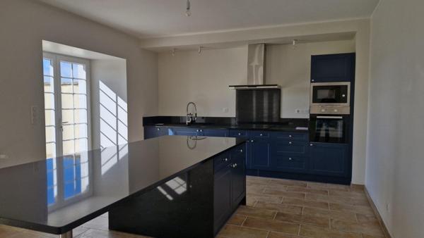 Propriété d’exception avec deux habitations et dépendances