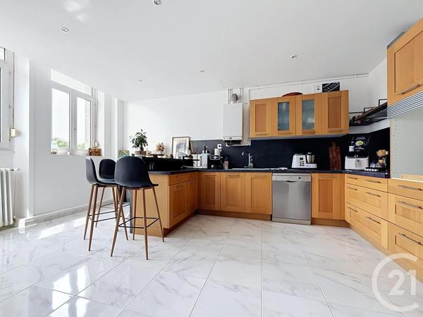 Appartement T3 à vendre  3 pièces - 92,25 m 2   DINAN  - 22