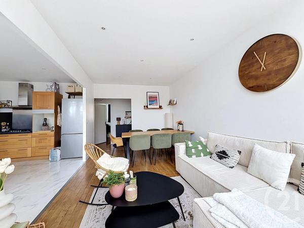 Appartement T3 à vendre  3 pièces - 92,25 m 2   DINAN  - 22