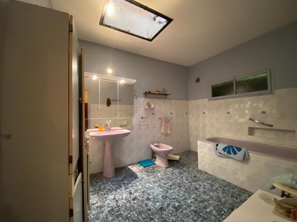 Maison 11 pièces près de Nogaro, vue magnifique, piscine et grande grange.