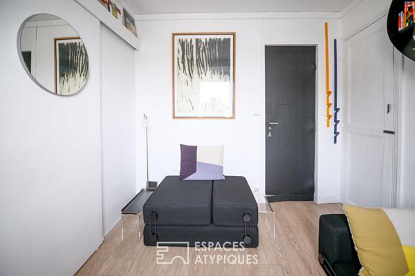 Chambre de service aménagée en studio avec vue sur Tour Eiffel