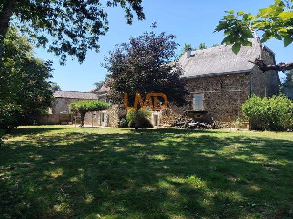 Grande maison en pierres