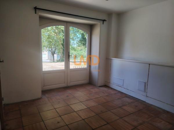 Grande maison en pierres