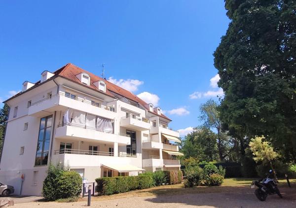 3 pièces 83 m2 avec terrasse, balcon, garage, parking et cave