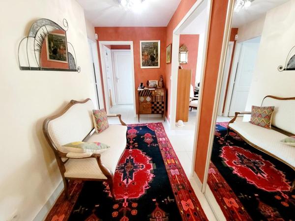 3 pièces 83 m2 avec terrasse, balcon, garage, parking et cave