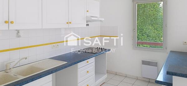 Dernier étage : T2 avec beux séjour et terrasse, cave