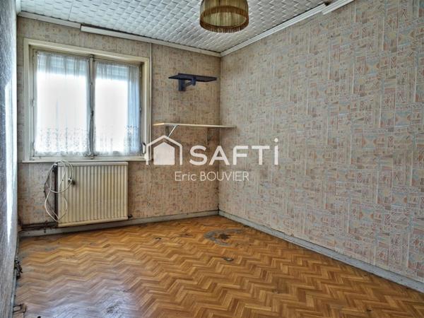 Maison semi-individuelle à rénover - idéal investisseur