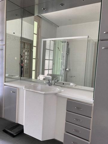 Bel appartement meublé de 270 m² - Libre