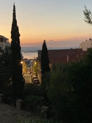 Bel appartement meublé de 270 m² - Libre