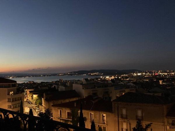 Bel appartement meublé de 270 m² - Libre