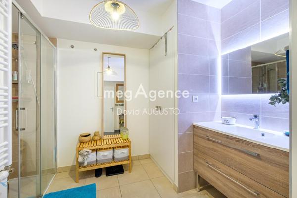 Appartement à LYON 7E ARRONDISSEMENT, 69007 - 3 pièces 60m²